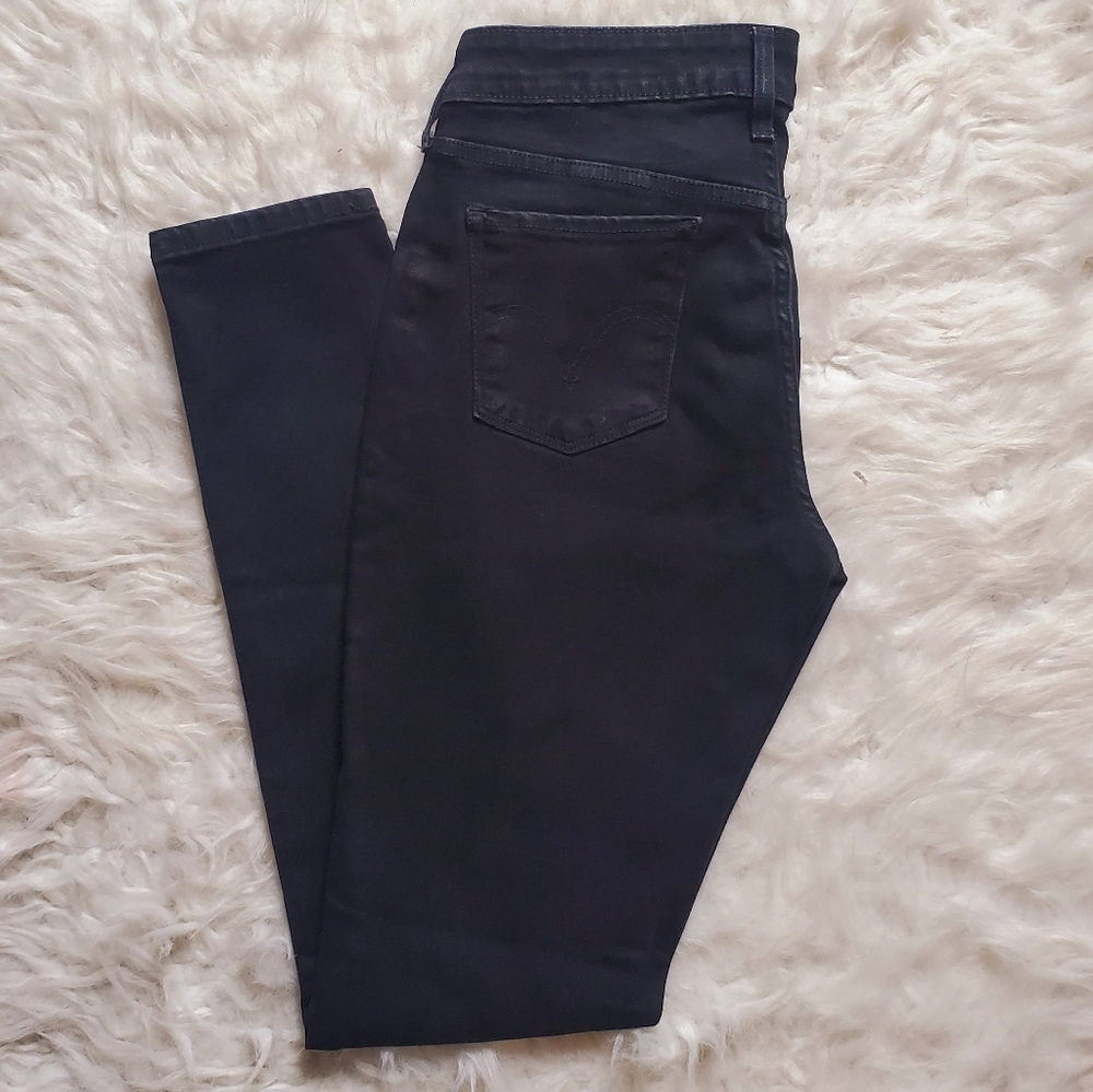 LEVI STRAUSS dark wash skinny jeans "leggings"